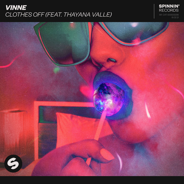 Canción Clothes Off (feat. Thayana Valle)