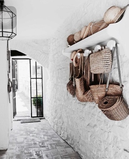 White Cactus: Muebles de diseño e Interiorismo en Ibiza