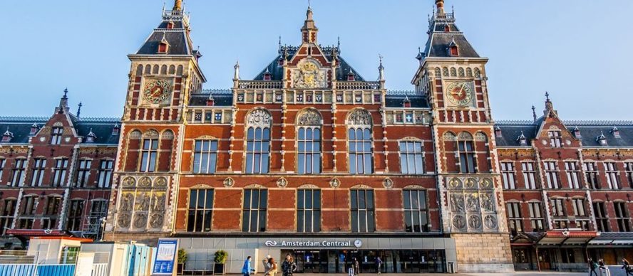 Place Estación Central de Ámsterdam