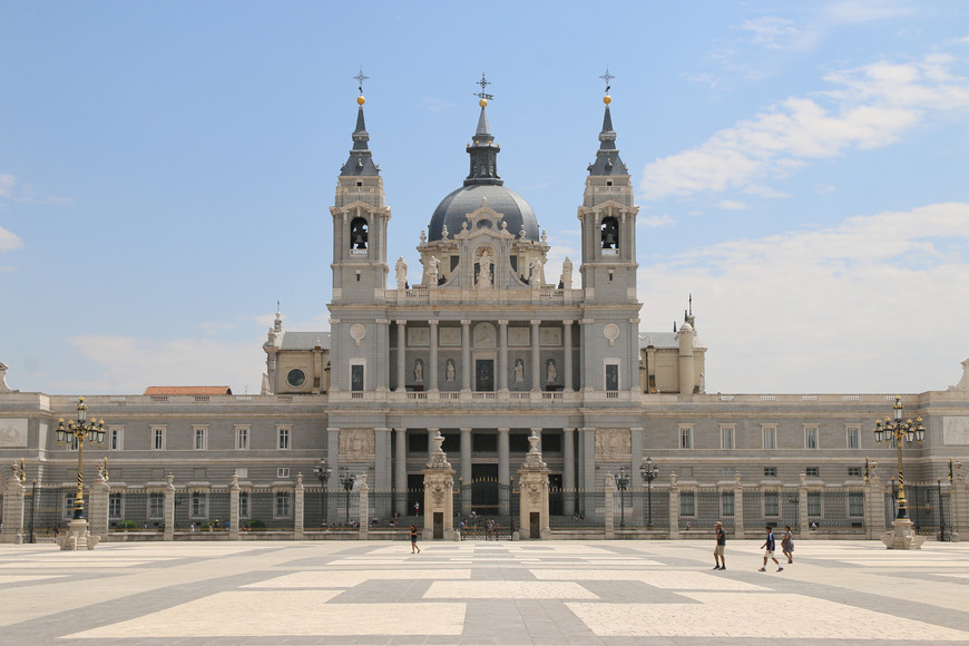 Lugar Almudena Cathedral