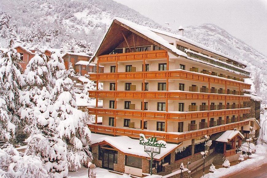 Lugares Hotel Rutllan