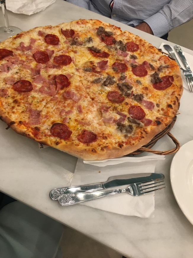 Restaurantes Bella Napoli Pizzería