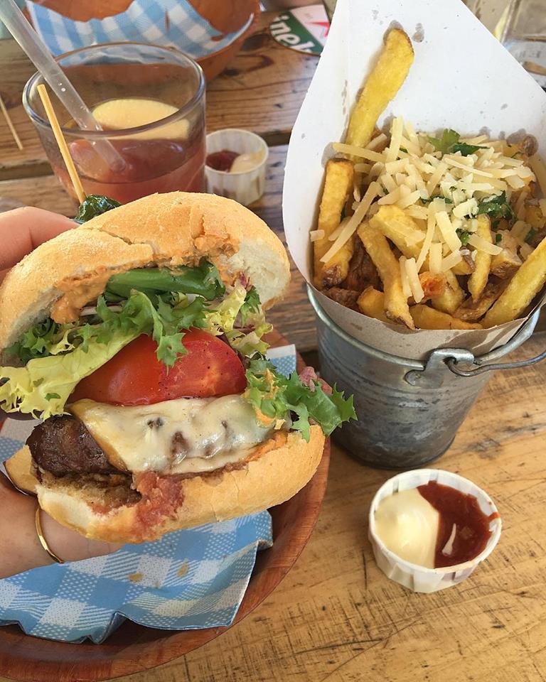 Restaurantes Makamaka Beach Burger Cafe