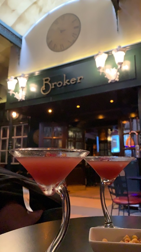 Broker Pub Garden
