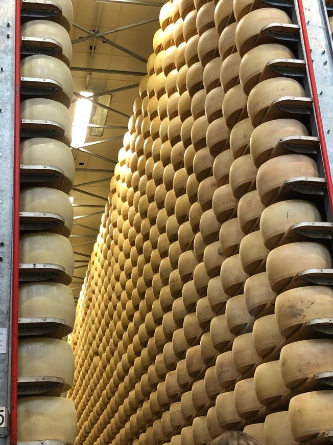 Place Parmigiano Reggiano