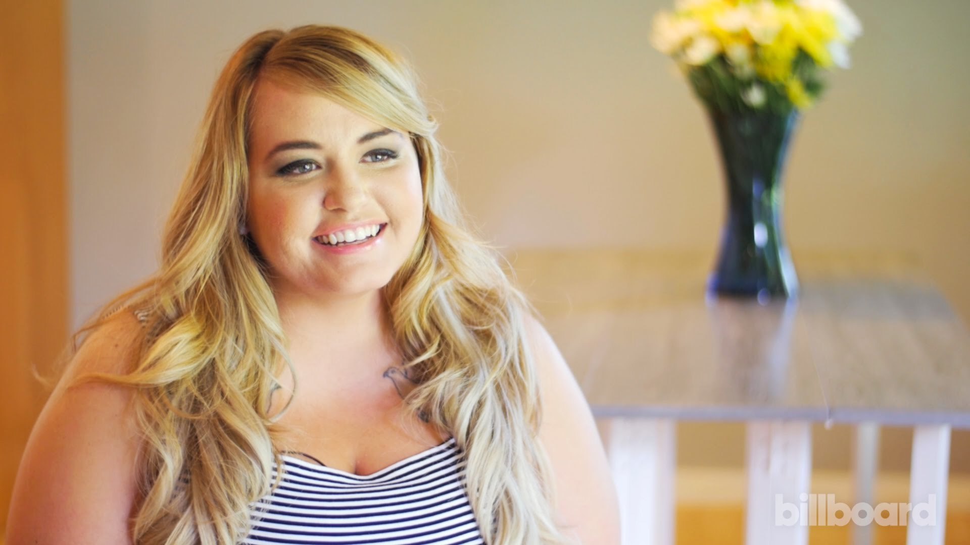 Social Anna Todd – Author
