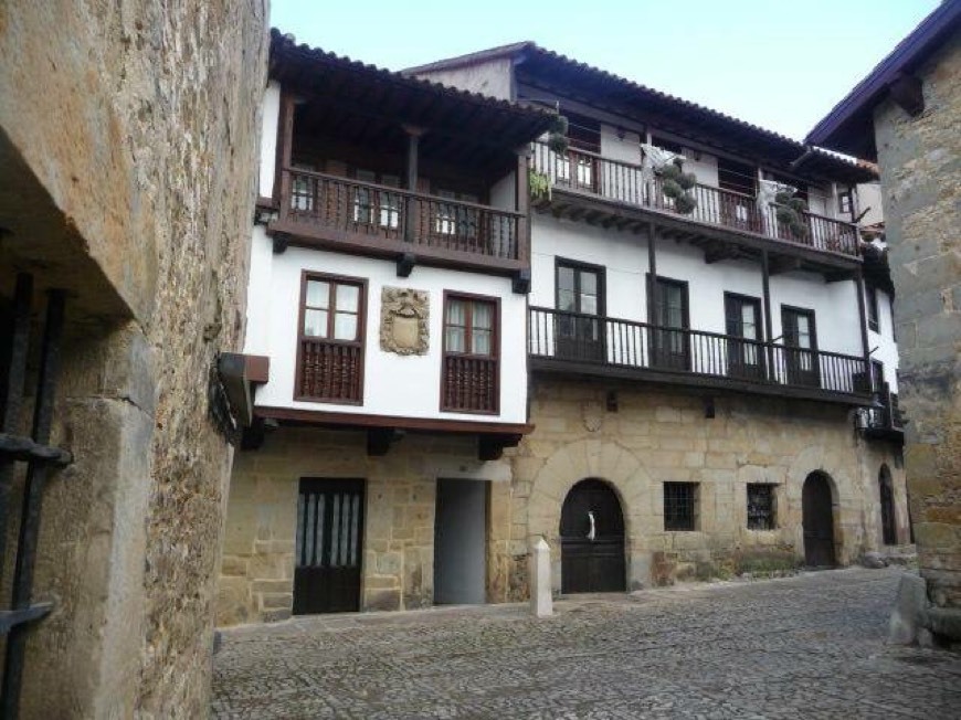 Place Legado de Santillana