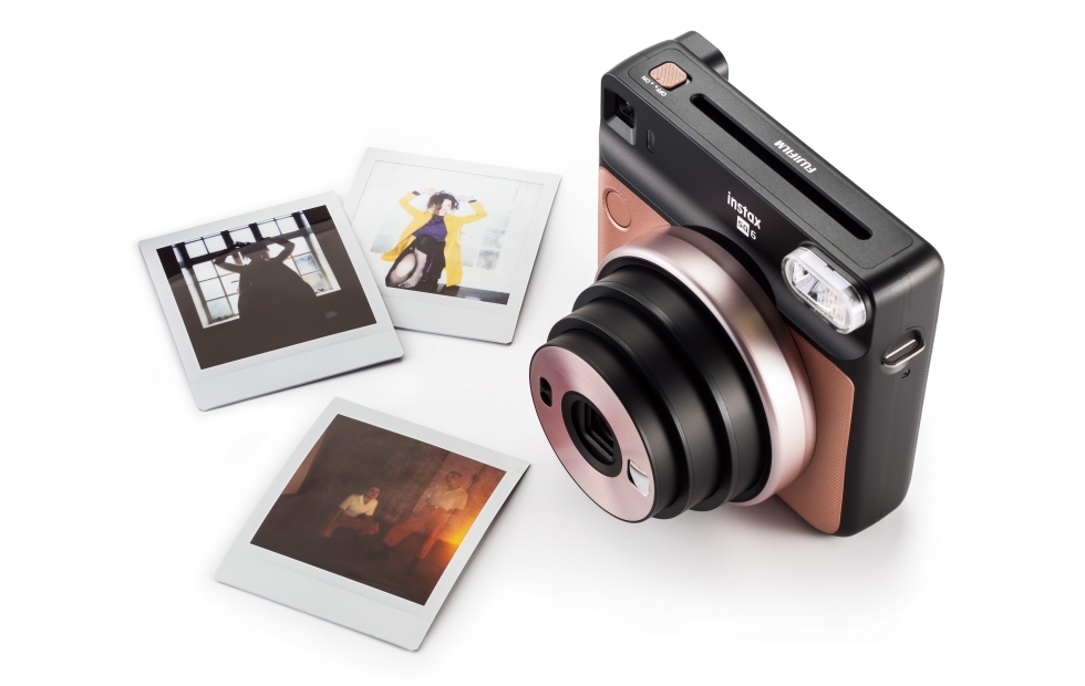 Fashion instax SQUARE SQ6 | Fujifilm Global