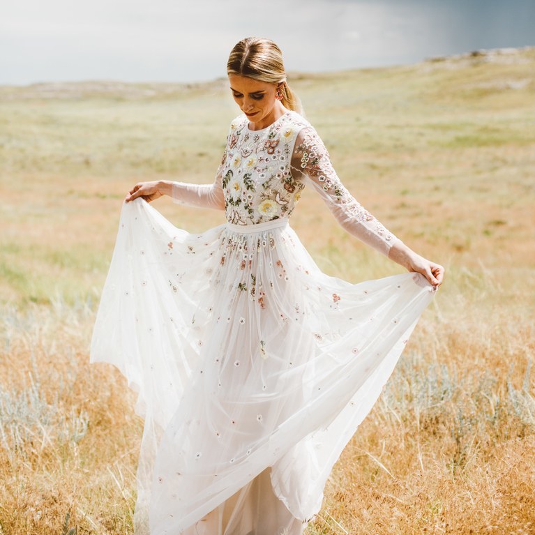 Social Bebas Closet: Wedding Dresses