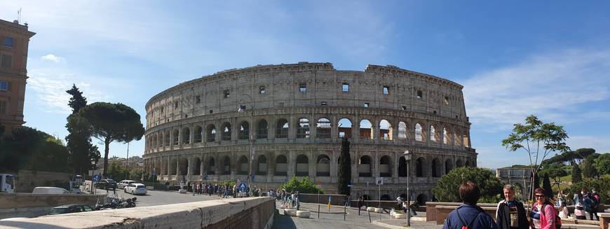 Lugar Coliseo de Roma