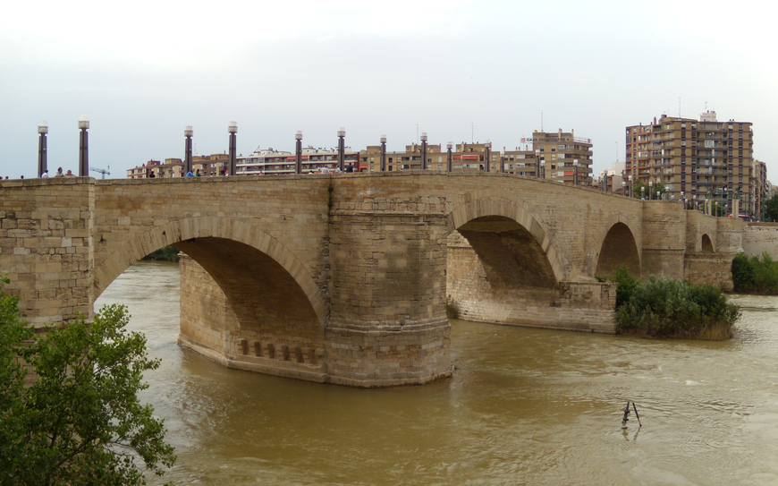 Lugar Puente de Piedra