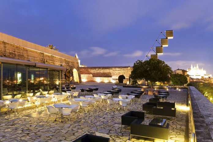 Restaurantes Es Baluard Restaurant & Lounge