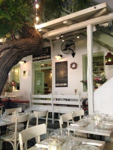 BAKALO Greek Eatery