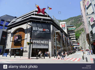 Fashion Grandes Almacenes Pyrénées Andorra - Centro Comercial Duty ...