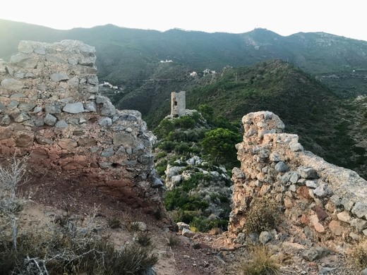 Castillo de Montornes (Ruinas)