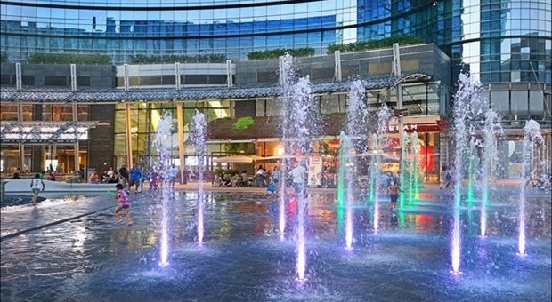 Place Piazza Gae Aulenti