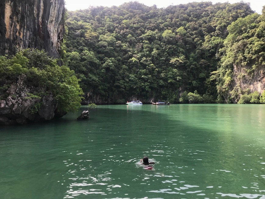 Places Koh Hong Island