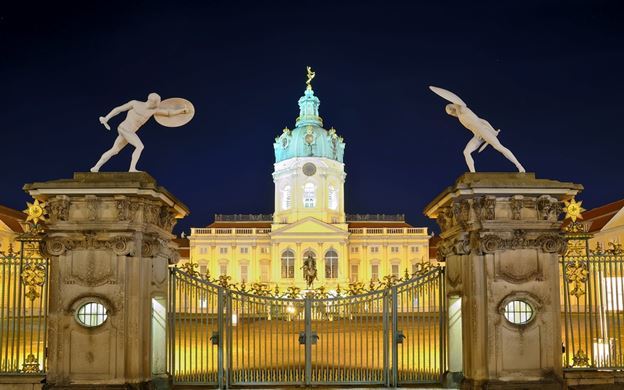 Place Charlottenburg Palace