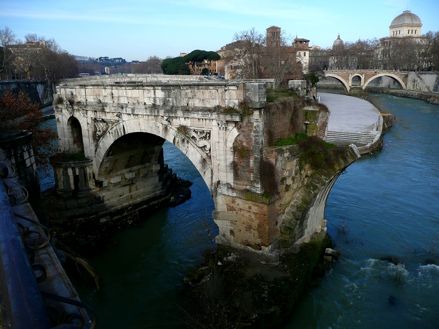 Ponte Rotto