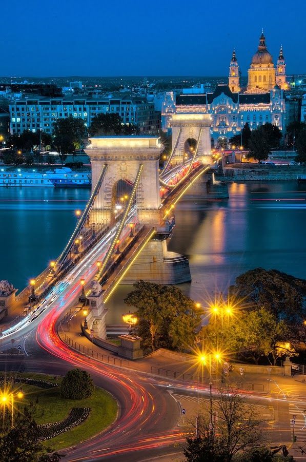 Places Chain Bridge