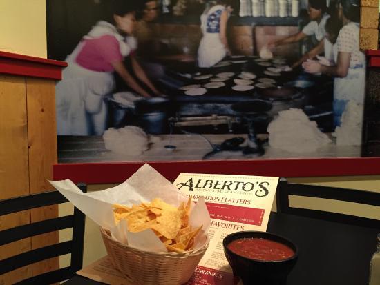 Restaurantes Alberto’s Mexican Cuisine