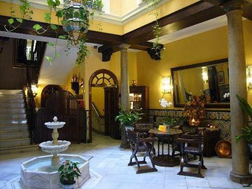 Hotel Hotel Reina Cristina, Granada - trivago.es