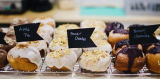 Lugar Delish Vegan Doughnuts