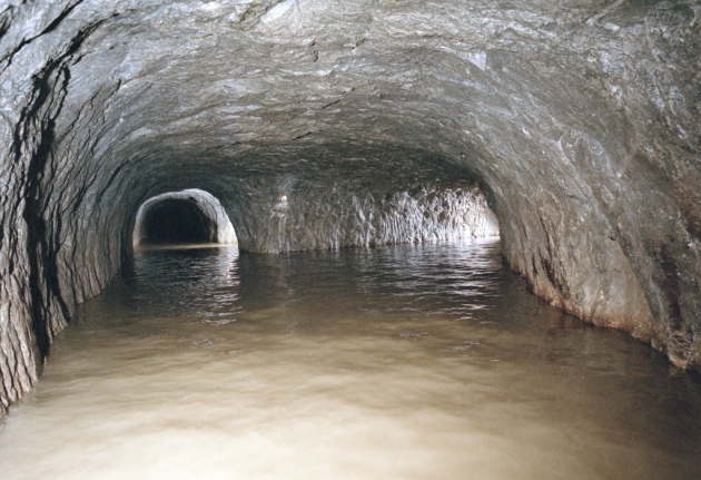 Places Speedwell Cavern