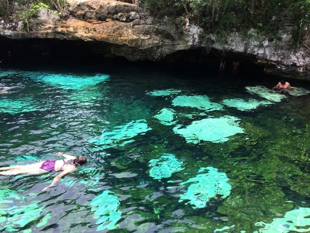 Lugar Cenote Azul