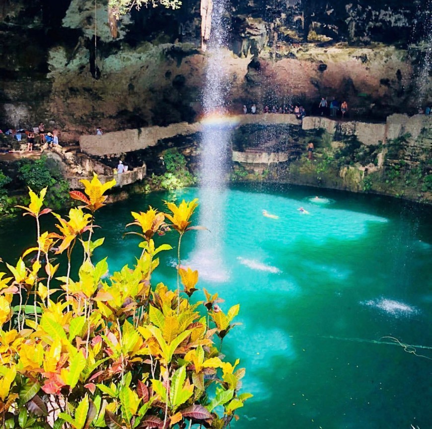 Place Cenote Zací