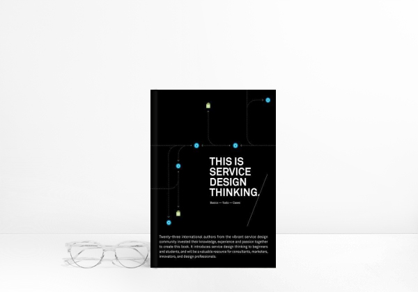 Livro This is Service Design Thinking.