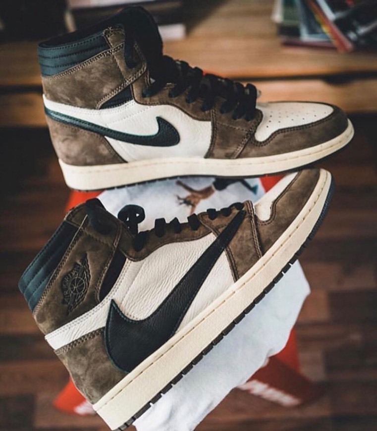 Product Jordan 1 Retro Travis Scott Cactus Jack 