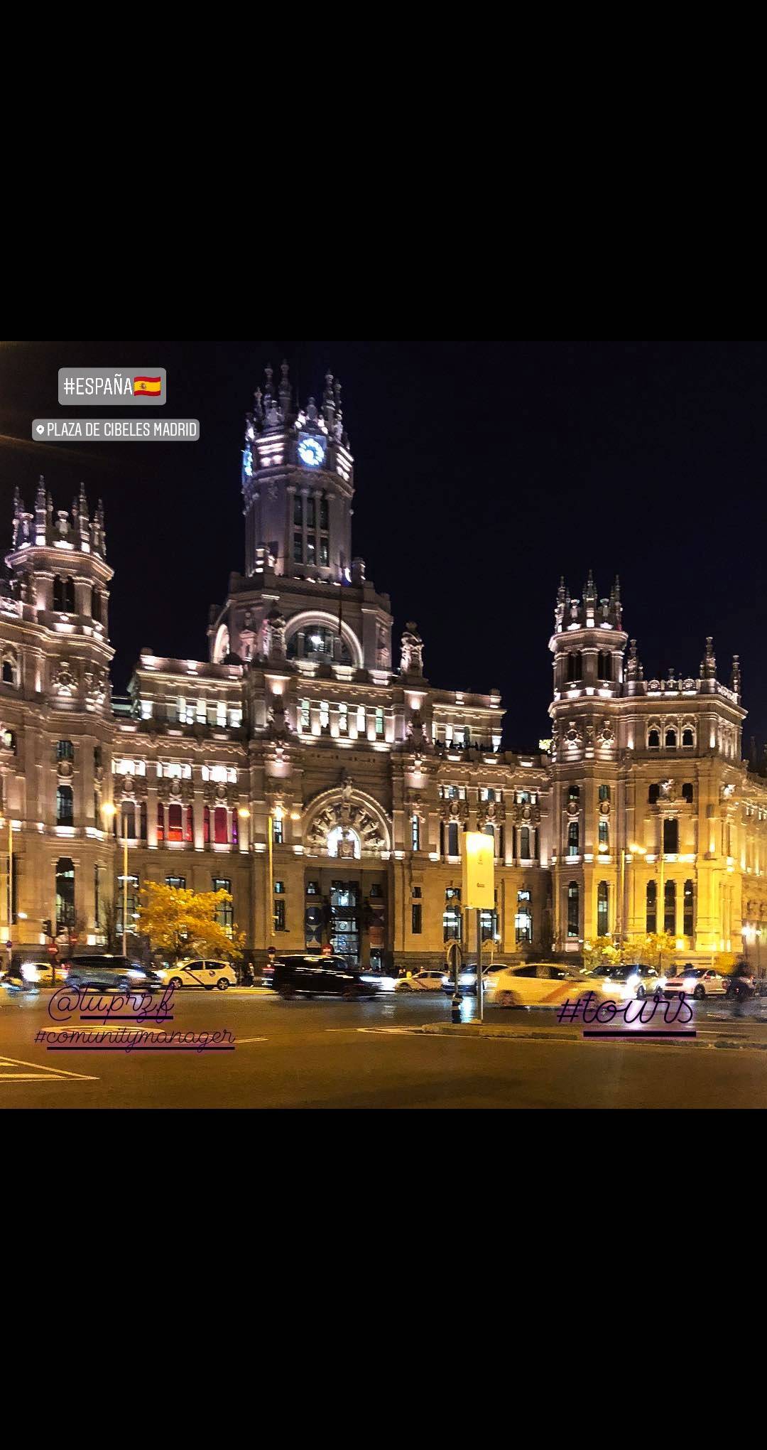 Place Plaza de Cibeles