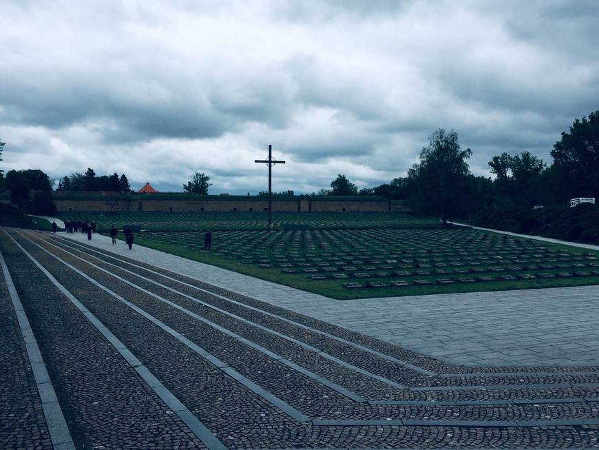 Lugar Terezín Memorial - Ghetto Museum