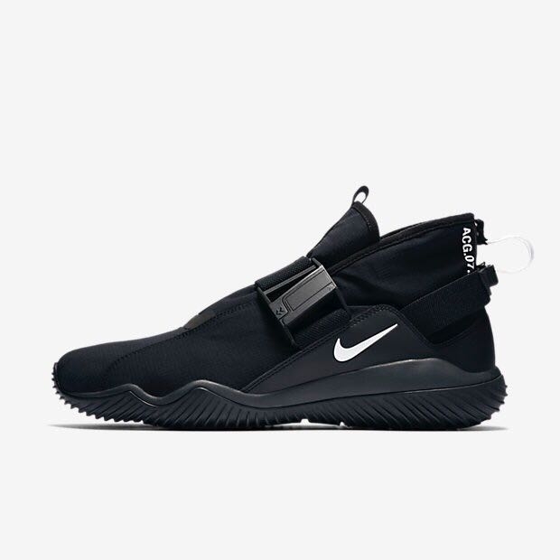 Social NIKELAB ACG