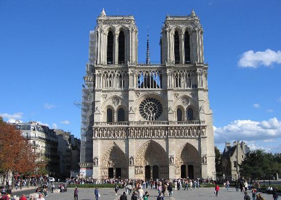 Place Catedral de Notre Dame