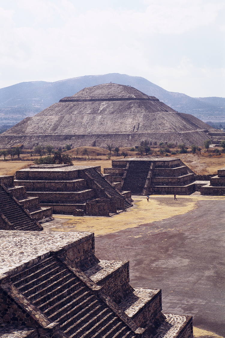 Lugar Piramides De Teotihuacan