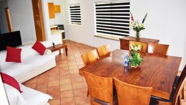 Places Beachfront Suite with Kitchenette in the Hotel Zone!