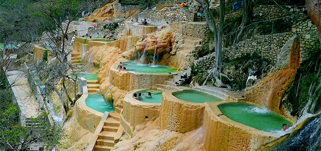 Place Grutas De Tolantongo