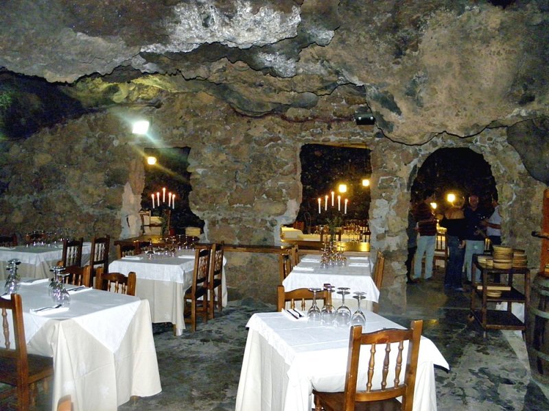 Restaurantes La Cueva Caprichosa