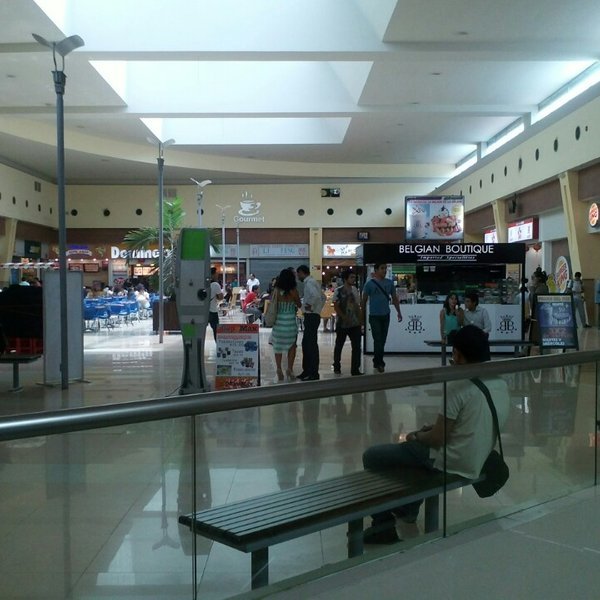 Lugar Plaza Las Americas