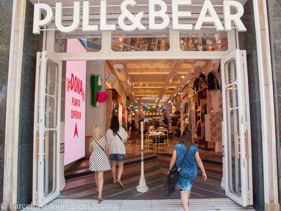 Lugar Pull And Bear