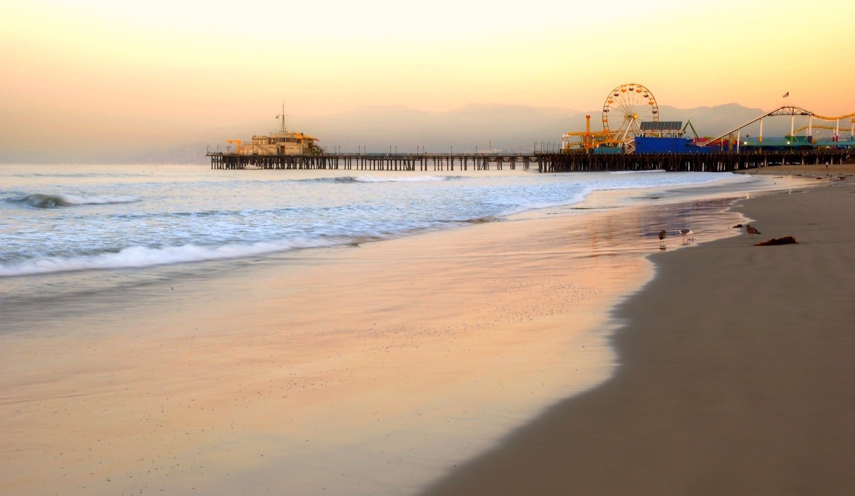 Place Santa Monica Beach