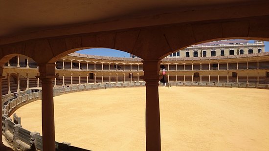 Place Plaza de Toros de la Real Maestranza de Caballería de Ronda