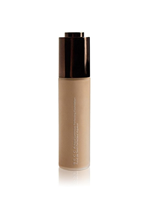 Social Becca Cosmetics Aqua Luminous Perfecting Foundation Medium