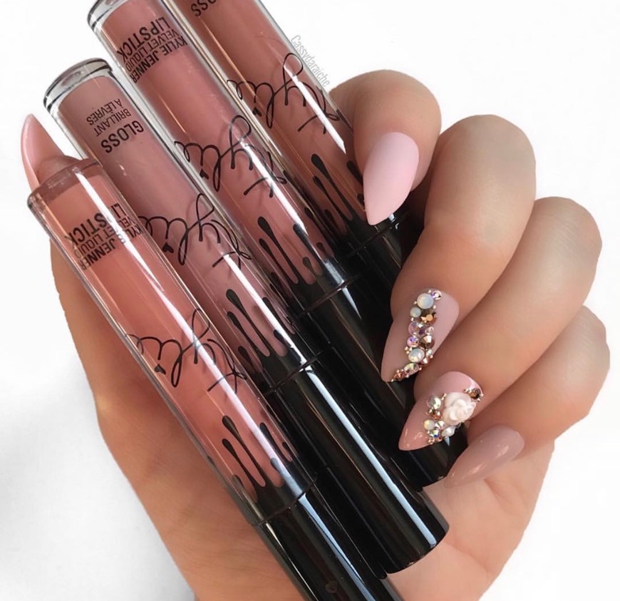 Social Lip Kit by Kylie Cosmetics