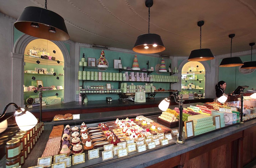Restaurants Ladurée Paris Royale