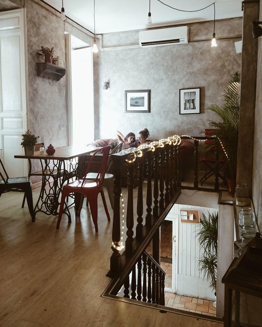 MÜR Café