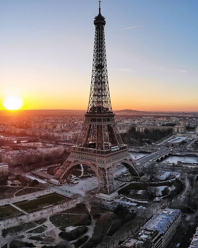 Moda La tour Eiffel, Site OFFICIEL : billets, infos, actualité....