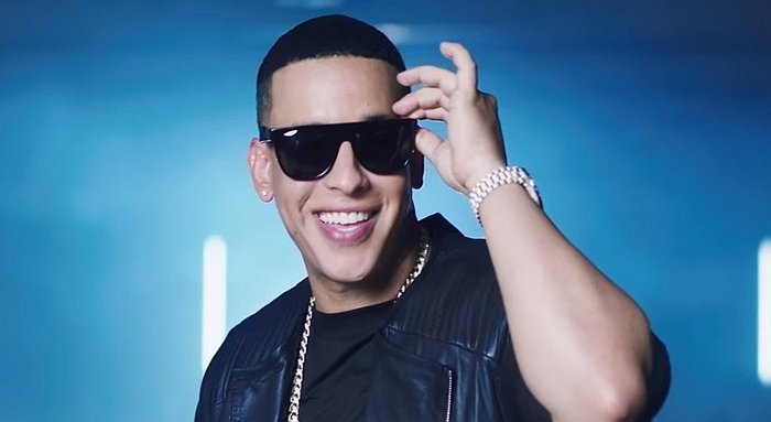 Moda Daddy Yankee - YouTube